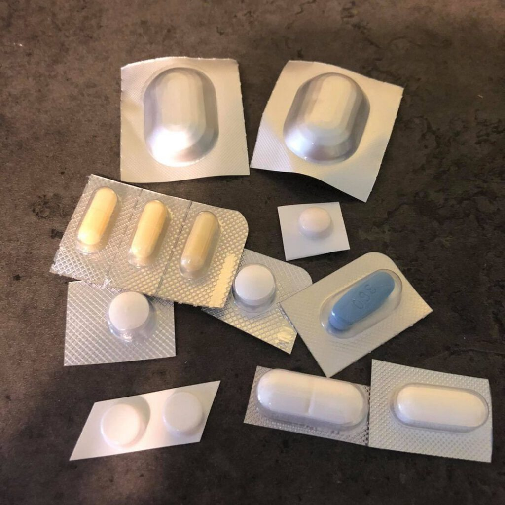 一次一大把的藥